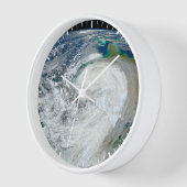 Horloge L'Ouragan Sandy Le Long De La Côte Est Des États-U (Angle)