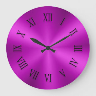 Horloge métallique rose chaud avec chiffres romai
