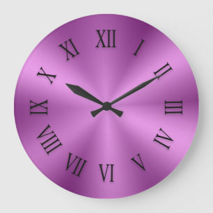 Horloge métallique rose clair avec chiffres romai