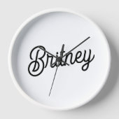 Horloge Monogramme et nom personnalisés en noir moderne (Recto)