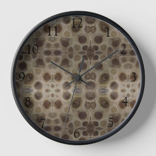 Horloge Motif de pierre brun bronzé de Petoskey Stone