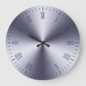 Horloge murale à chiffres romains en métal brossé (Recto)