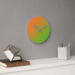 Horloge murale acrylique<br><div class="desc">Conçu pour les gens du monde entier.</div>