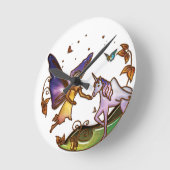 Horloge murale Adilyn Faery, 8" En Acrylique Ronde (Angle)