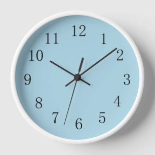 Horloge murale bleue claire de la cuisine