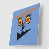 Horloge murale cool et funky. (Angle)