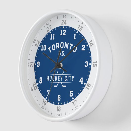 Horloge murale de 24 heures de Toronto (Angle)