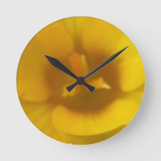 Horloge murale de crocus jaune
