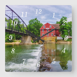 Horloge murale de la cascade de War Eagle Creek