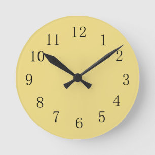 Horloge murale de la cuisine de couleur bouffée