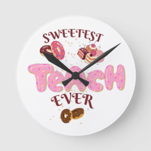 Horloge murale de l'école de beignets mignons ense