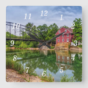 Horloge murale de l'été au War Eagle Mill