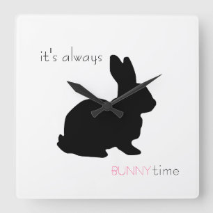 Horloge murale de l'heure du lapin