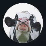 horloge murale de vache noire et blanche<br><div class="desc">Cette horloge murale est faite avec une jolie face rapprochée d'une vache noire et blanche.</div>