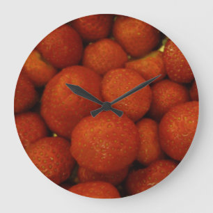 Horloge murale des fraises juteuses
