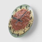 Horloge murale des spaghettis et de la sauce tomat (Angle)