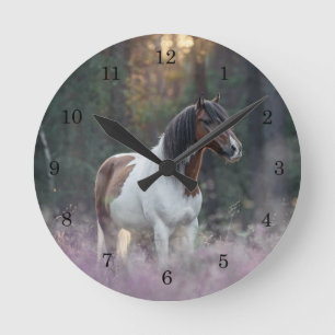 Horloge murale du cheval de peinture