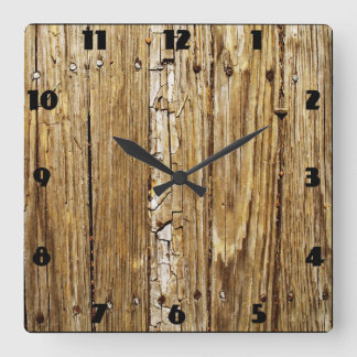 Horloge murale en bois patinée de plate-forme