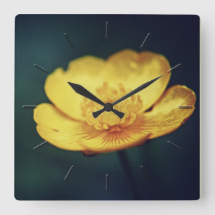 Horloge murale florale de fleur de renoncule