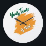 Horloge murale Motivative moderne<br><div class="desc">Apportez motivation et style dans votre maison ou bureau avec cette horloge murale moderne. Avec la citation inspirante "Votre temps est maintenant", cette horloge est non seulement pratique, mais aussi un rappel quotidien pour agir et vivre dans le présent. Parfait pour les chambres, les bureaux, les salles de classe, ou...</div>