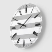Horloge murale - Numéros romains de métal moderne (Angle)