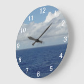 Horloge murale numérotée Océan Bleu et Nuages Do (Angle)