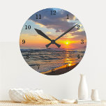 Horloge murale personnalisée<br><div class="desc">Téléchargez une photo et créez facilement votre horloge murale photo personnalisée. Vous pouvez TRANSFÉRER ce DESIGN sur d'autres produits Zazzle et l'ajuster à la plupart des articles Zazzle. Les conceptions Studio standard sont faites dans des graphiques haute résolution pour une impression professionnelle. Merci pour le choix de nos conceptions et...</div>