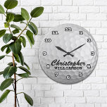 Horloge murale personnalisée de la balle de golf<br><div class="desc">Boule de golf personnalisée et amusante sur cette horloge murale personnalisée</div>
