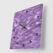 Horloge murale violette (Angle)