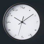 Horloge musicale Noir et blanc<br><div class="desc">musique, musique, "notes de musique", "note de musique", timing, battements, "partitions", musicien, "note entière", "note de quart", "note de huitième", crochet, quaver, semibreve, breve, théorie, "théorie de la musique", mathématiques, mathématiques, "lecture de vue", lire, amusant, drôle, amusant, humour, humoristique, , "noir et blanc", noir, blanc, cool, unique, "professeur de musique",...</div>