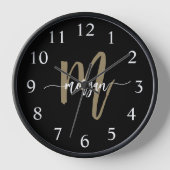 Horloge Nom du monogramme Black Gold Modern Script (Recto)