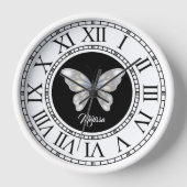 Horloge Nom papillon noir blanc moderne chiffres ROMAINS (Recto)