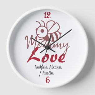 Horloge Noms de maman abeille chérie personnalisés et sur