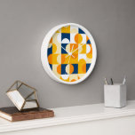 Horloge Orange Jaune foncé Marine Bleu Motif d'art rétro<br><div class="desc">Beaux cercles géométriques contemporains blanc, jaune, orange, bleu foncé et couleur vanille et demi-cercles motif.. Elégant, élégant et éclectique design minimalisme pour le décorateur artistique, décorateur artistique, branché populaire, style d'art rétro vintage ou abstrait amateur de motifs géométriques numériques. Associez ce design à vos couleurs de décoration intérieure et décorez...</div>