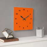 Horloge orange Numéros noirs Couleurs et polices p<br><div class="desc">Couleurs et polices personnalisées - Concevez vos propres horloges orange personnalisées - ou Choisissez / ajoutez votre arrière - plan favori et les couleurs / polices / taille ! Bonne chance - Soyez heureux :) Par MIGNED</div>