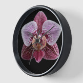 Horloge Orchidée sur fond noir (Angle)