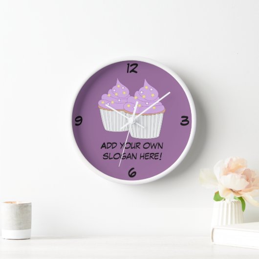 Horloge Personnaliser de ce graphique Lilac Cupcake (Maison)