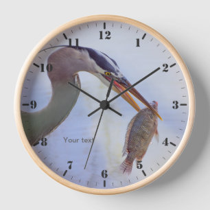 Horloge Personnaliser le Grand héron bleu avec un poisson