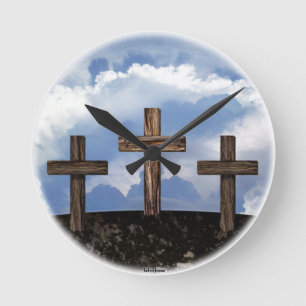 Horloge Ronde 3 croix rocailleuses avec le ciel