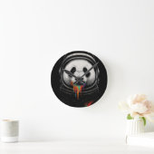 Horloge Ronde A black and white panda bear wearing a space suit (Maison)