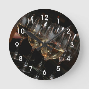 Horloge Ronde À mon âge, j'ai besoin de verres à vin