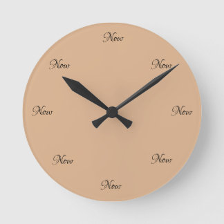 Horloge Ronde Acrylic Wall Clock "The Time is Now"