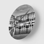 Horloge Ronde Albert Dock Liverpool Réflexions (Angle)
