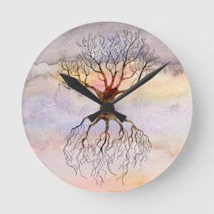 Horloge Ronde Arbre contre le ciel