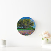 Horloge Ronde Arbres Live Oak parmi des Bluebonnets de Texas (Maison)
