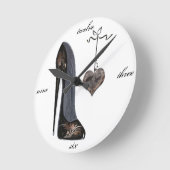 Horloge Ronde Art stylet noir de chaussure et de coeur (Angle)