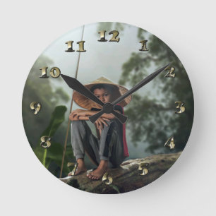 Horloge Ronde Asiatique Boy Fishing