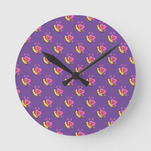Horloge Ronde Banana joyeux sourire allongé et relaxant (Recto)