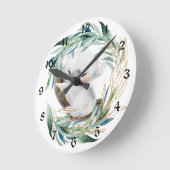Horloge Ronde Bébé koala dans une couronne de pépinière (Angle)