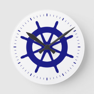 Horloge Ronde Bleu marine sur la roue côtière blanche de batea